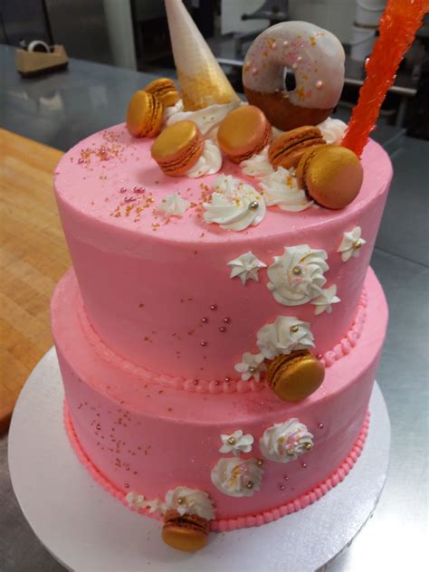 unique cake designs for women.